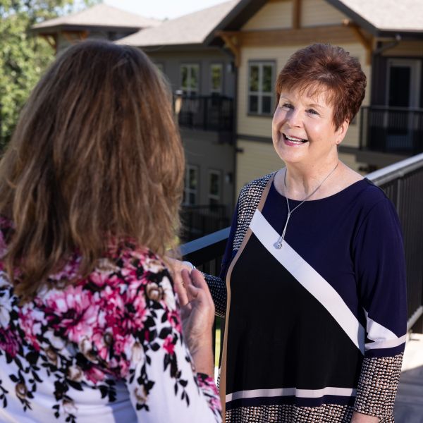 Jean Spaulding and Diana Anderson talking